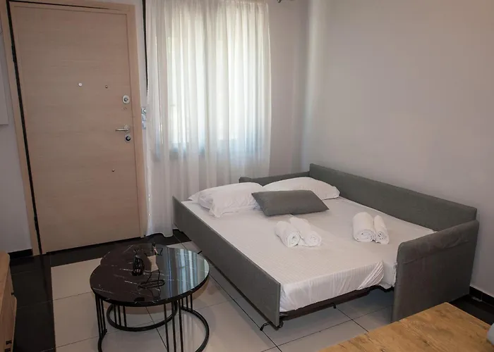 Sia'S Retreat 1 Modern Apt Athens Riviera
